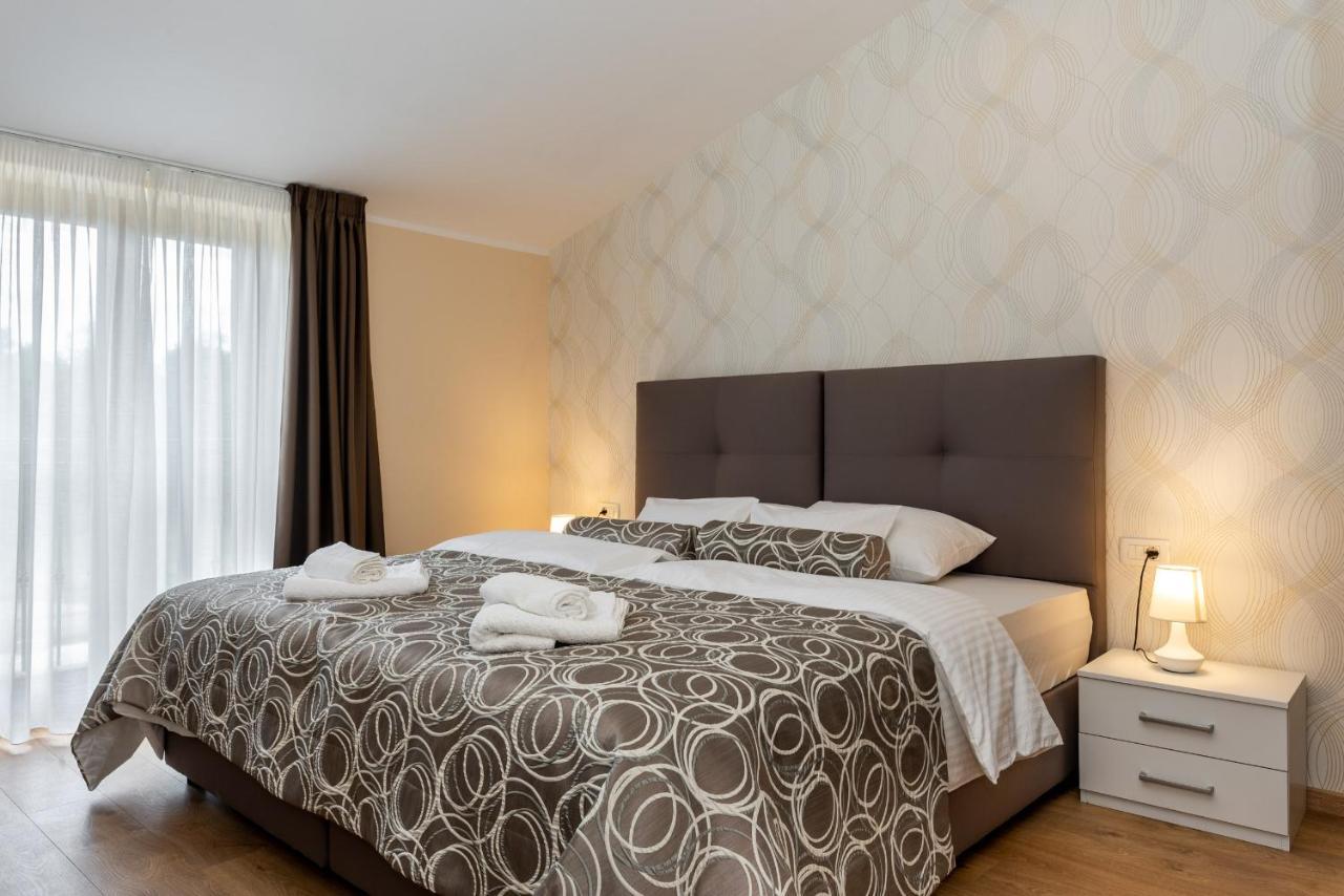 Hotel Tomazici Santalezi Exteriér fotografie